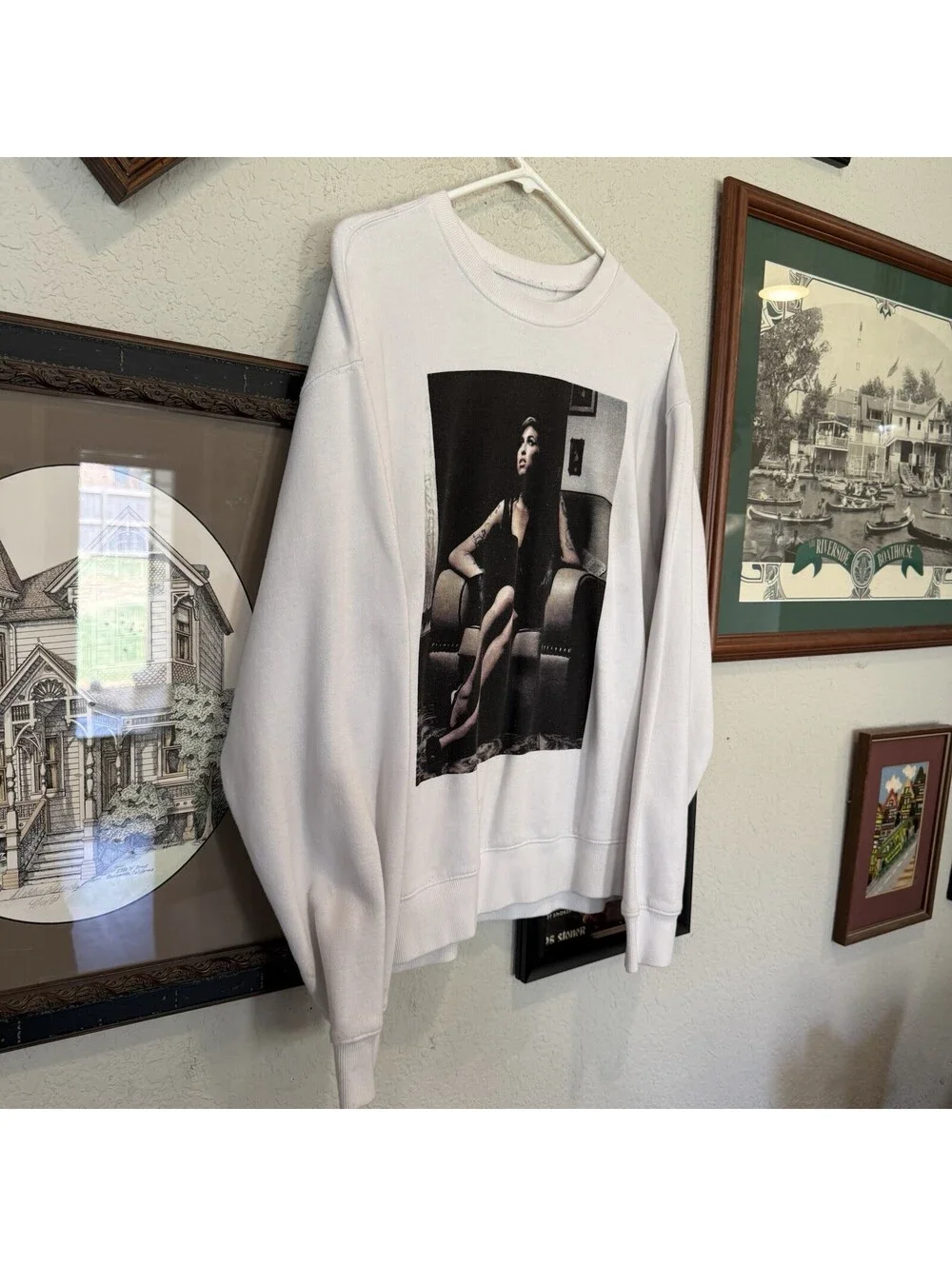 Vintage 00s RARE Mens Amy Winehouse White Portrait Pop Sweatshirt Size Large